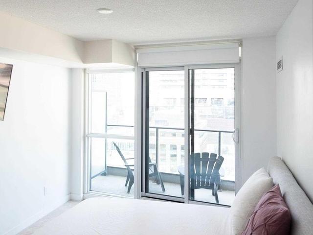 1103 - 33 Bay St, Condo with 2 bedrooms, 2 bathrooms and 1 parking in Toronto ON | Image 5