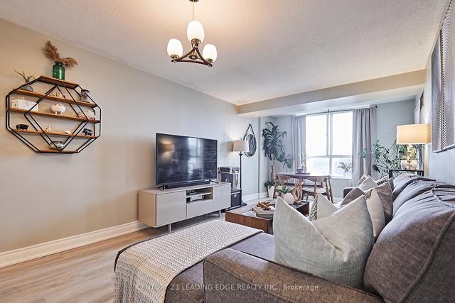 402 - 330 Mccowan Rd, Condo with 2 bedrooms, 2 bathrooms and 1 parking in Toronto ON | Image 6