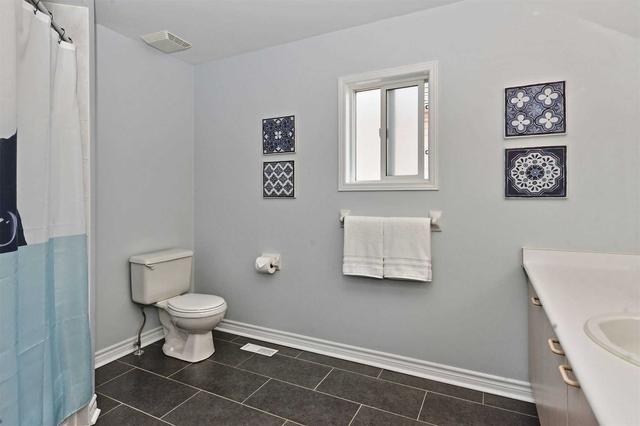 32 Foundry Lane, House detached with 3 bedrooms, 4 bathrooms and 4 parking in Whitby ON | Image 27