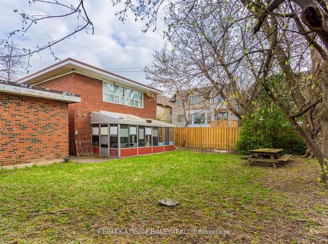 75 Stormont Ave, House detached with 3 bedrooms, 3 bathrooms and 8 parking in Toronto ON | Image 6