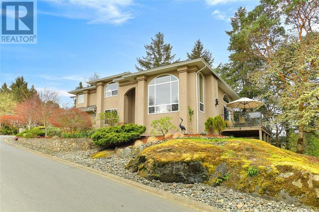 6782 Greig Crt, House detached with 3 bedrooms, 4 bathrooms and 6 parking in Central Saanich BC | Image 52