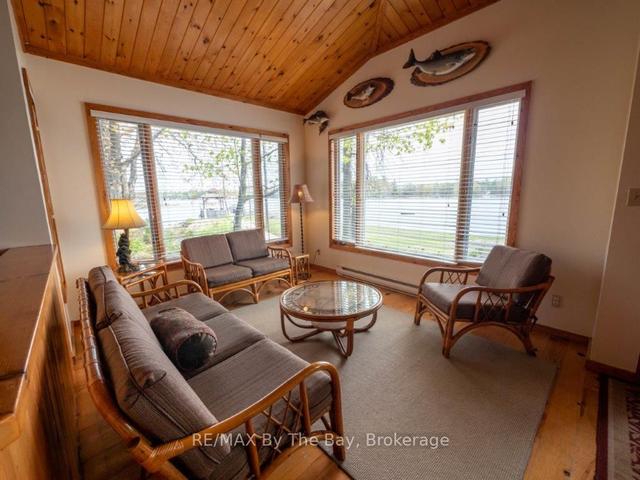 2694 Island 1040, House detached with 3 bedrooms, 2 bathrooms and 0 parking in Georgian Bay ON | Image 17