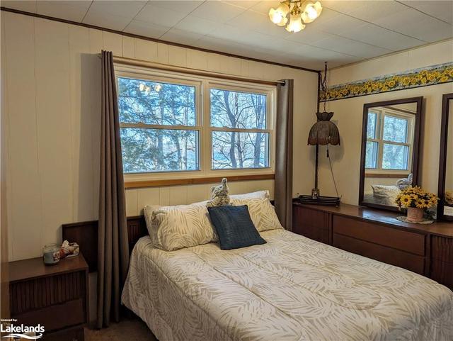 Views of Sparrow Lake from living room | Image 21