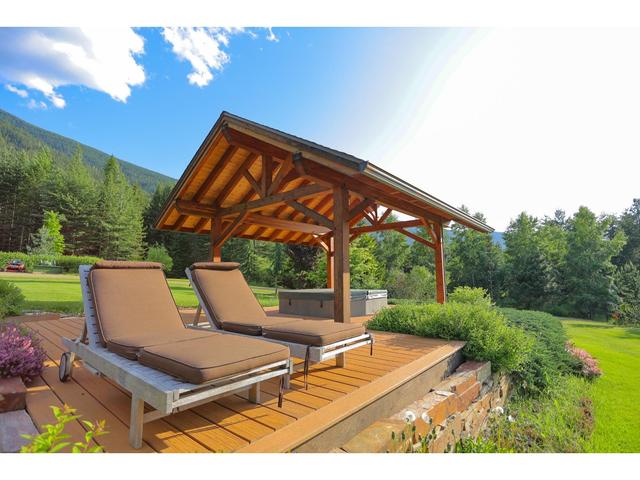 6890 Harrop Procter Road, House detached with 3 bedrooms, 3 bathrooms and 8 parking in Central Kootenay E BC | Image 28