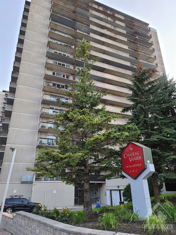ph2 - 158 Mcarthur Avenue, Condo with 2 bedrooms, 2 bathrooms and 1 parking in Ottawa ON | Image 1