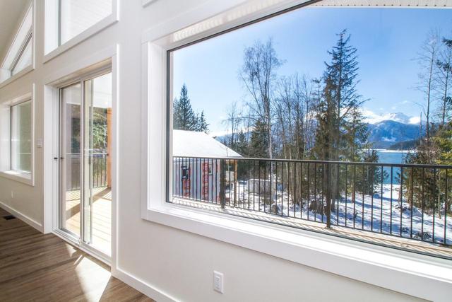 441 Galena Shores Drive, House detached with 5 bedrooms, 3 bathrooms and null parking in Columbia Shuswap B BC | Image 10