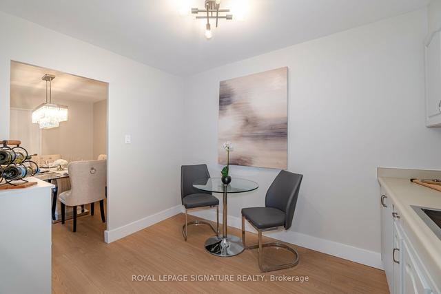 401 - 716 The West Mall, Condo with 2 bedrooms, 2 bathrooms and 1 parking in Toronto ON | Image 5