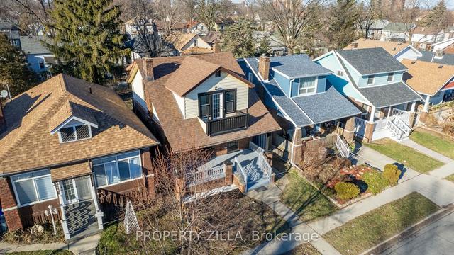 418 Wahketa St, House detached with 5 bedrooms, 3 bathrooms and 0 parking in Windsor ON | Image 26