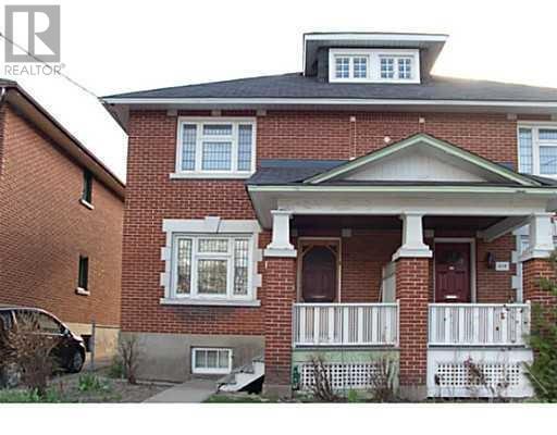 420 Hinton Avenue S, Home with 3 bedrooms, 1 bathrooms and 1 parking in Ottawa ON | Image 1