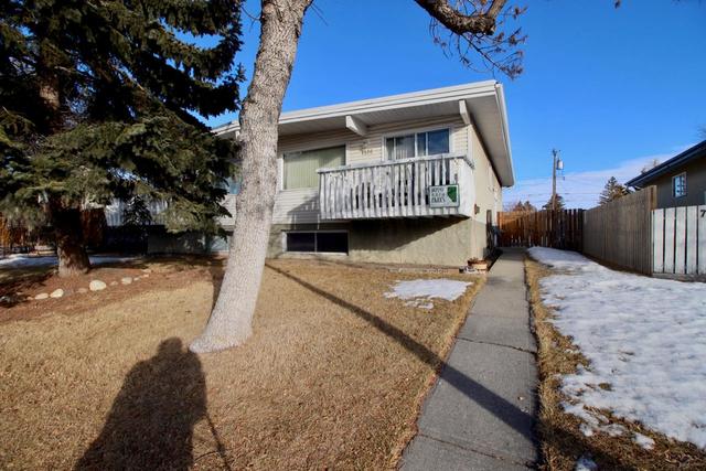 7532 Huntridge Crescent Ne, Home with 8 bedrooms, 4 bathrooms and 4 parking in Calgary AB | Image 21