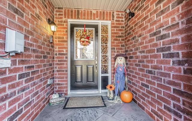 47 Vanhorne Clse, House attached with 3 bedrooms, 3 bathrooms and 3 parking in Brampton ON | Image 12