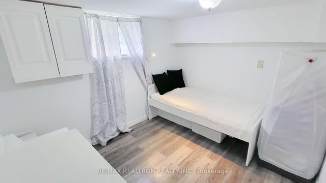 15 West 1st St, House detached with 4 bedrooms, 2 bathrooms and 3 parking in Hamilton ON | Image 30