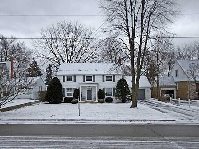 695 Masson St, House detached with 4 bedrooms, 2 bathrooms and 4 parking in Oshawa ON | Image 1