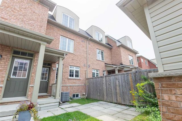 229 Isaac Devins Blvd, House attached with 3 bedrooms, 3 bathrooms and 1 parking in Toronto ON | Image 9