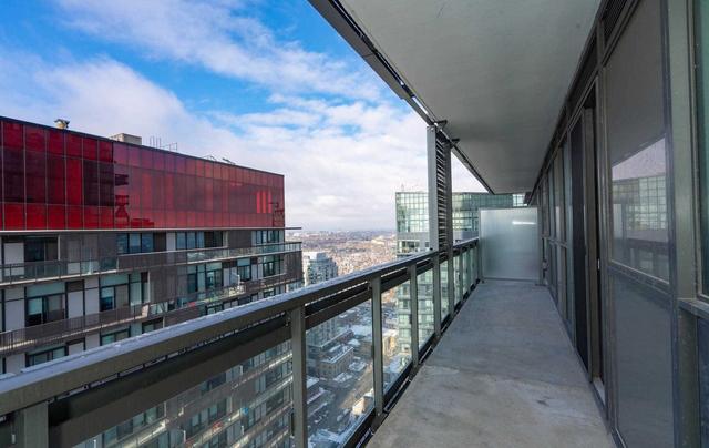 3306 - 39 Roehampton Ave, Condo with 2 bedrooms, 2 bathrooms and 0 parking in Toronto ON | Image 11