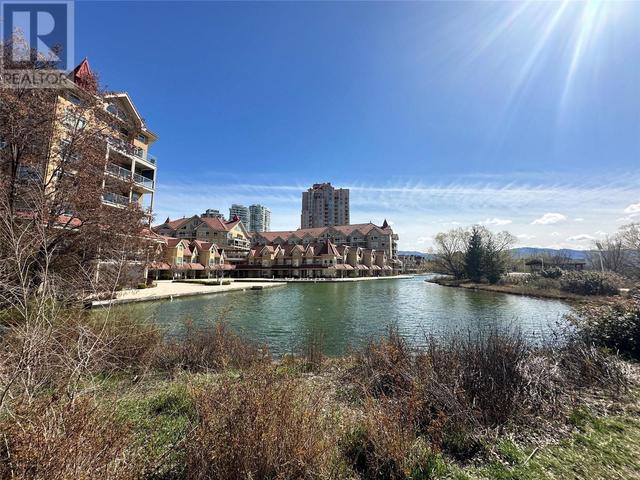 106 - 1088 Sunset Drive, Condo with 2 bedrooms, 2 bathrooms and 1 parking in Kelowna BC | Image 30
