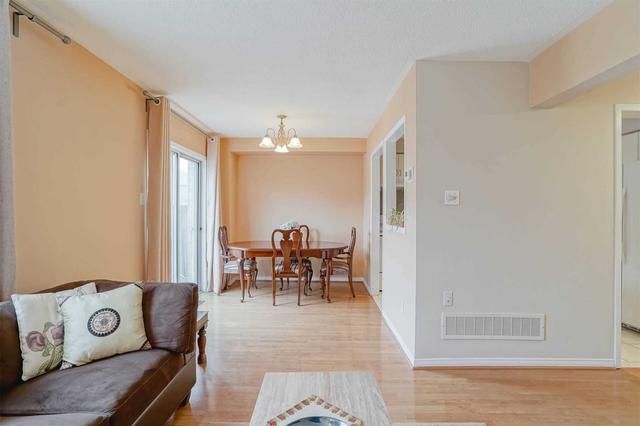 17 - 5659 Glen Erin Dr, Townhouse with 3 bedrooms, 2 bathrooms and 2 parking in Mississauga ON | Image 3