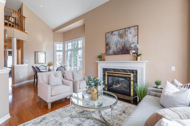 2236 Turnberry Rd, Townhouse with 2 bedrooms, 4 bathrooms and 4 parking in Burlington ON | Image 7