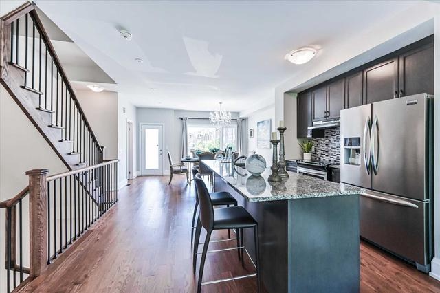17 Kenneth Wood Cres, House attached with 4 bedrooms, 3 bathrooms and 2 parking in Toronto ON | Image 8