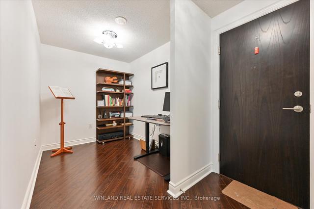 529 - 500 Doris Ave, Condo with 2 bedrooms, 2 bathrooms and 1 parking in Toronto ON | Image 11