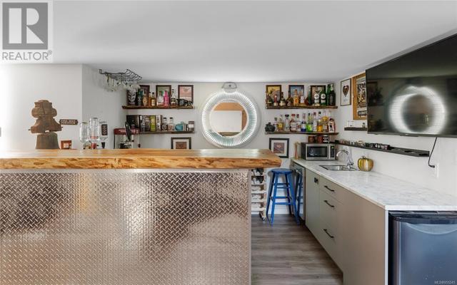 Downstairs - bar/kitchen | Image 28