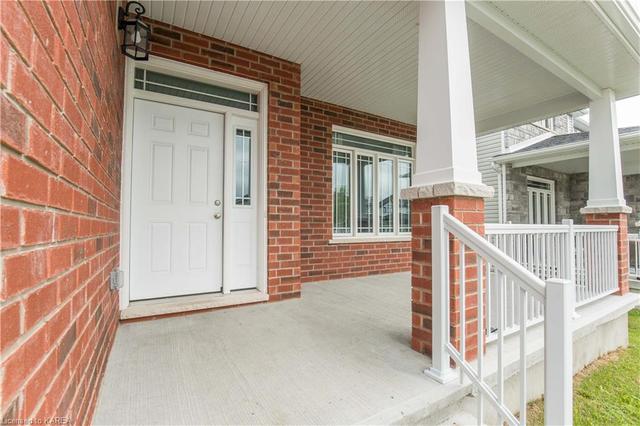 1720 Executive Avenue, House detached with 4 bedrooms, 2 bathrooms and 4 parking in Kingston ON | Image 5