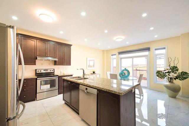 73 Bracknell Ave, House detached with 5 bedrooms, 4 bathrooms and 6 parking in Markham ON | Image 18