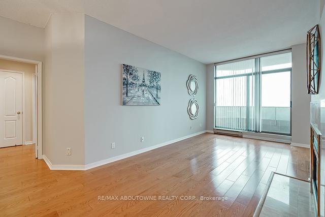 ph1 - 1901 Pilgrims Way, Condo with 2 bedrooms, 2 bathrooms and 2 parking in Oakville ON | Image 34