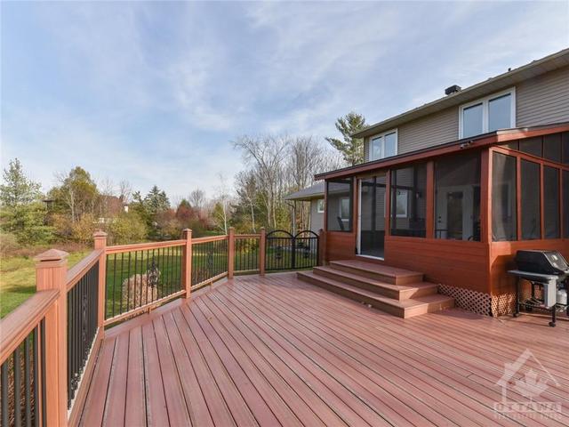 46 Grierson Lane, House detached with 5 bedrooms, 3 bathrooms and 12 parking in Ottawa ON | Image 27