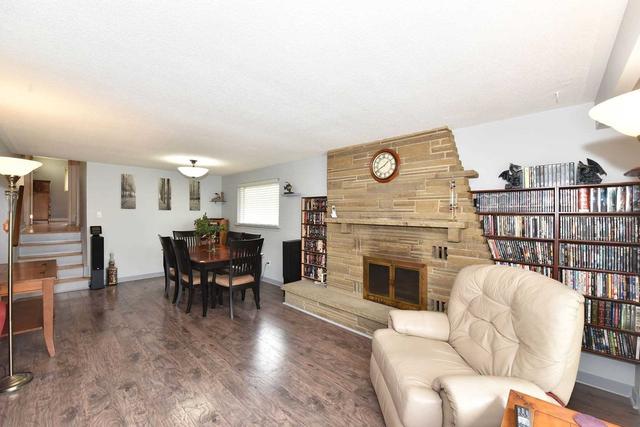 64 Harland Cres, House detached with 3 bedrooms, 1 bathrooms and 4 parking in Ajax ON | Image 2