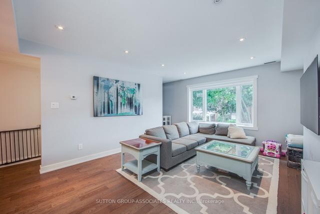 upper - 229 Howland Ave, House semidetached with 3 bedrooms, 2 bathrooms and 1 parking in Toronto ON | Image 15