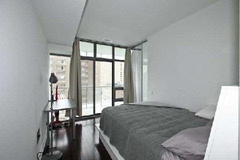 609 - 33 Charles St E, Condo with 2 bedrooms, 1 bathrooms and null parking in Toronto ON | Image 10