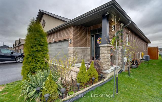 75 Farmington Cres, House semidetached with 3 bedrooms, 3 bathrooms and 6 parking in Belleville ON | Image 36