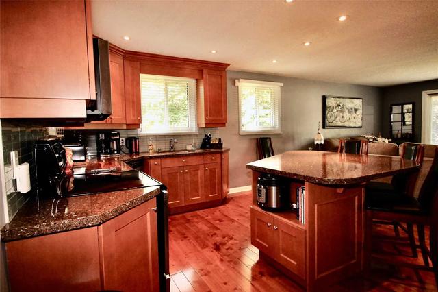 200 Rosemount Dr, House detached with 3 bedrooms, 2 bathrooms and 3 parking in Kitchener ON | Image 19