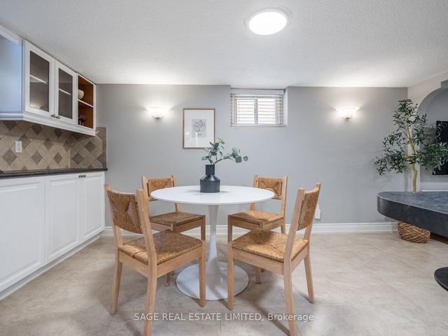 505 Caledonia Rd, House detached with 2 bedrooms, 2 bathrooms and 4 parking in Toronto ON | Image 19
