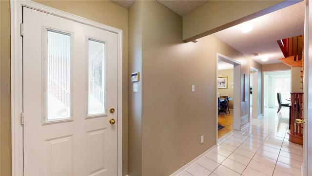 54 Tumbleweed Crt, House attached with 3 bedrooms, 3 bathrooms and 5 parking in Vaughan ON | Image 23