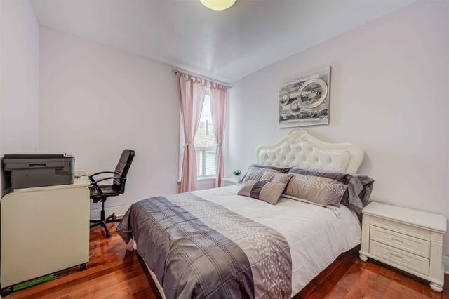 60 Grange Ave, House attached with 4 bedrooms, 3 bathrooms and 0 parking in Toronto ON | Image 22