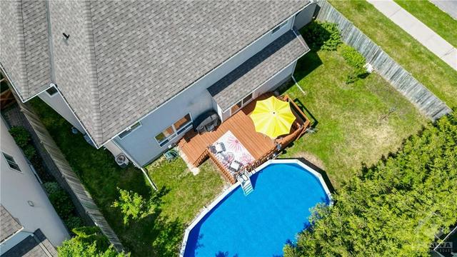 28 Thresher Avenue, House detached with 4 bedrooms, 3 bathrooms and 6 parking in Ottawa ON | Image 30