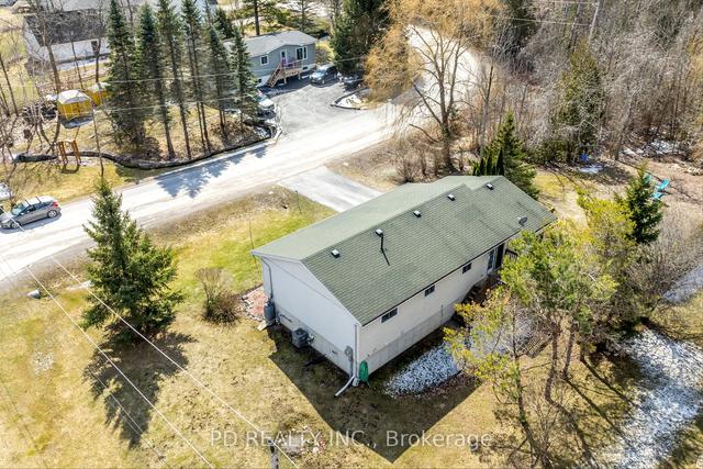 55 Clearview Dr, House detached with 3 bedrooms, 2 bathrooms and 5 parking in Kawartha Lakes ON | Image 29