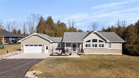 230 Lookout Drive, House detached with 4 bedrooms, 3 bathrooms and 6 parking in West Grey ON | Card Image