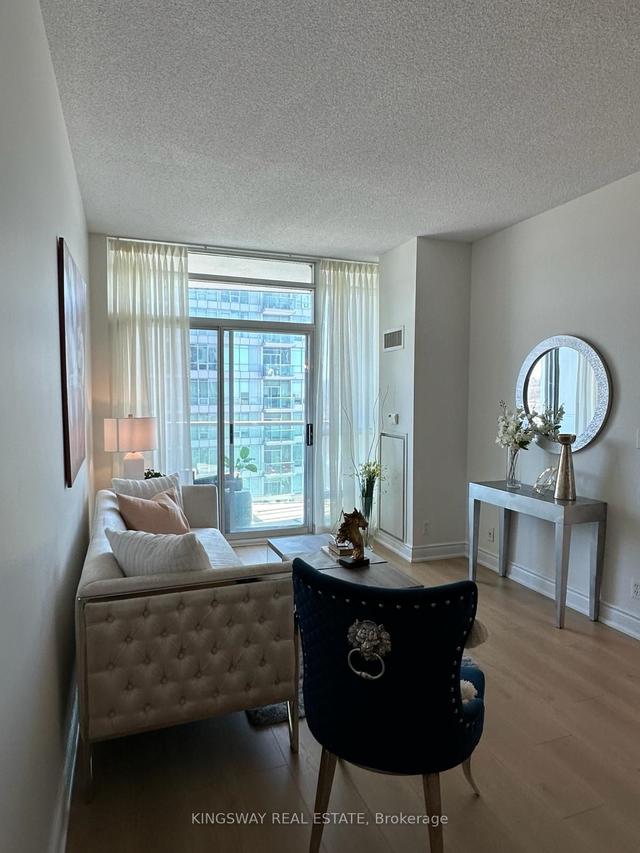 1606 - 1910 Lake Shore Blvd W, Condo with 1 bedrooms, 1 bathrooms and 0 parking in Toronto ON | Image 2