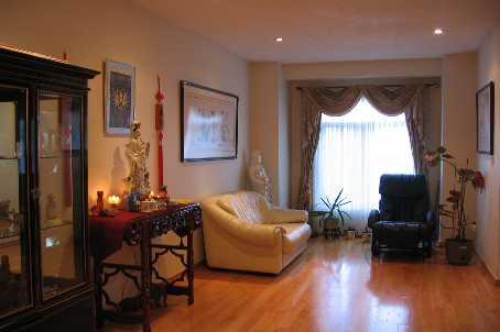 88 Sanwood Blvd, House detached with 4 bedrooms, 5 bathrooms and 4 parking in Toronto ON | Image 2