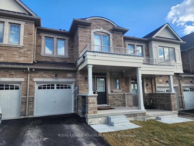 2141 Speare Crt, House attached with 3 bedrooms, 3 bathrooms and 2 parking in Innisfil ON | Image 1