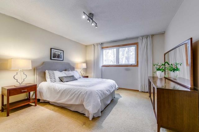 1474 Grand Blvd, House detached with 3 bedrooms, 2 bathrooms and 6 parking in Oakville ON | Image 9