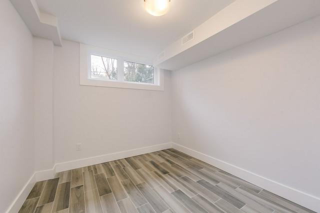 379 St. Clarens Ave, House detached with 7 bedrooms, 4 bathrooms and 1 parking in Toronto ON | Image 22