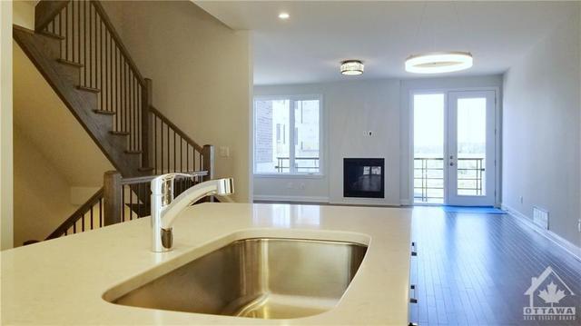 171 Boundstone Way, Townhouse with 4 bedrooms, 4 bathrooms and 3 parking in Ottawa ON | Image 12