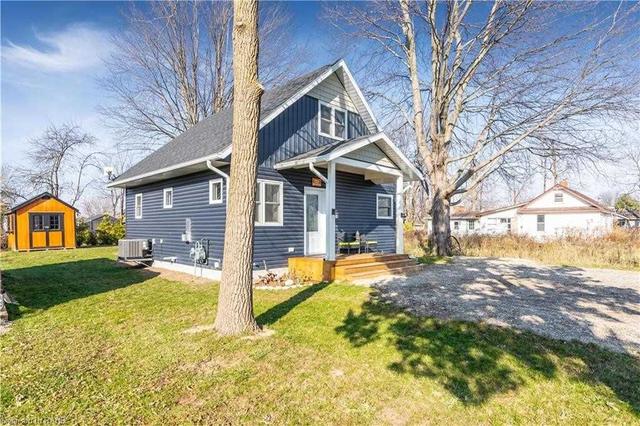 153 Metcalfe St, House detached with 3 bedrooms, 3 bathrooms and 4 parking in Chatham Kent ON | Image 12