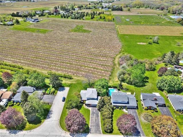 7 Garrison Village Dr, House detached with 3 bedrooms, 2 bathrooms and 8 parking in Niagara on the Lake ON | Image 20