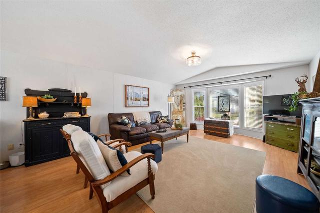 4122 Hemlock Cres, Home with 2 bedrooms, 1 bathrooms and 3 parking in Severn ON | Image 12