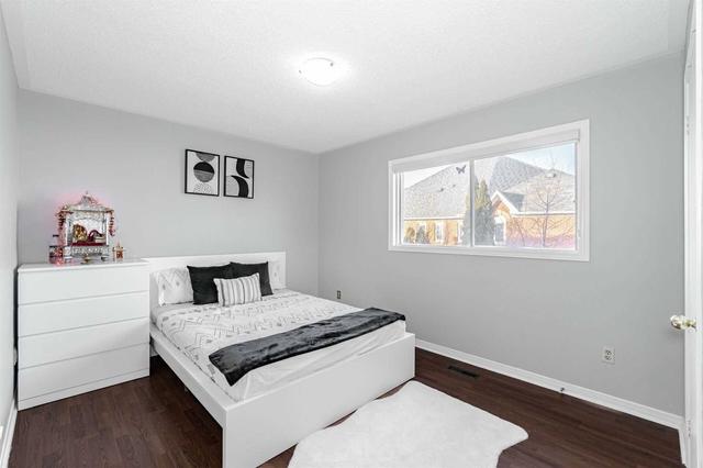 95 Ural Circ, House attached with 3 bedrooms, 3 bathrooms and 3 parking in Brampton ON | Image 10